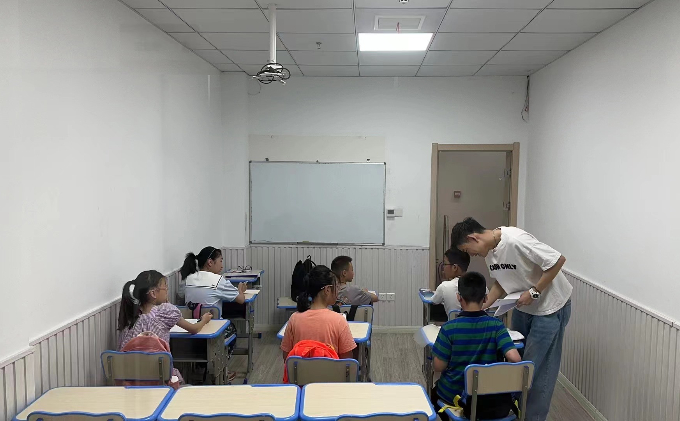 尖锋教育补习班(14)